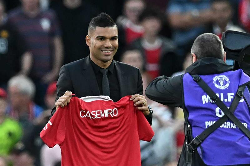 Casemiro completes Manchester United transfer from Real Madrid