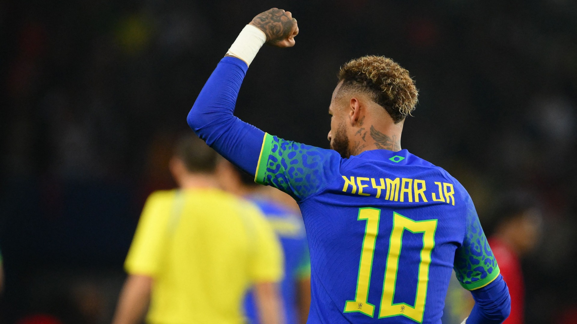 Neymar closes the gap on Pele as the Selecao cruises in Paris